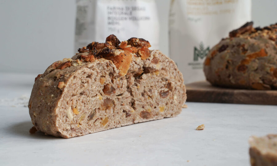Roggenbrot mit Trockenfrüchten